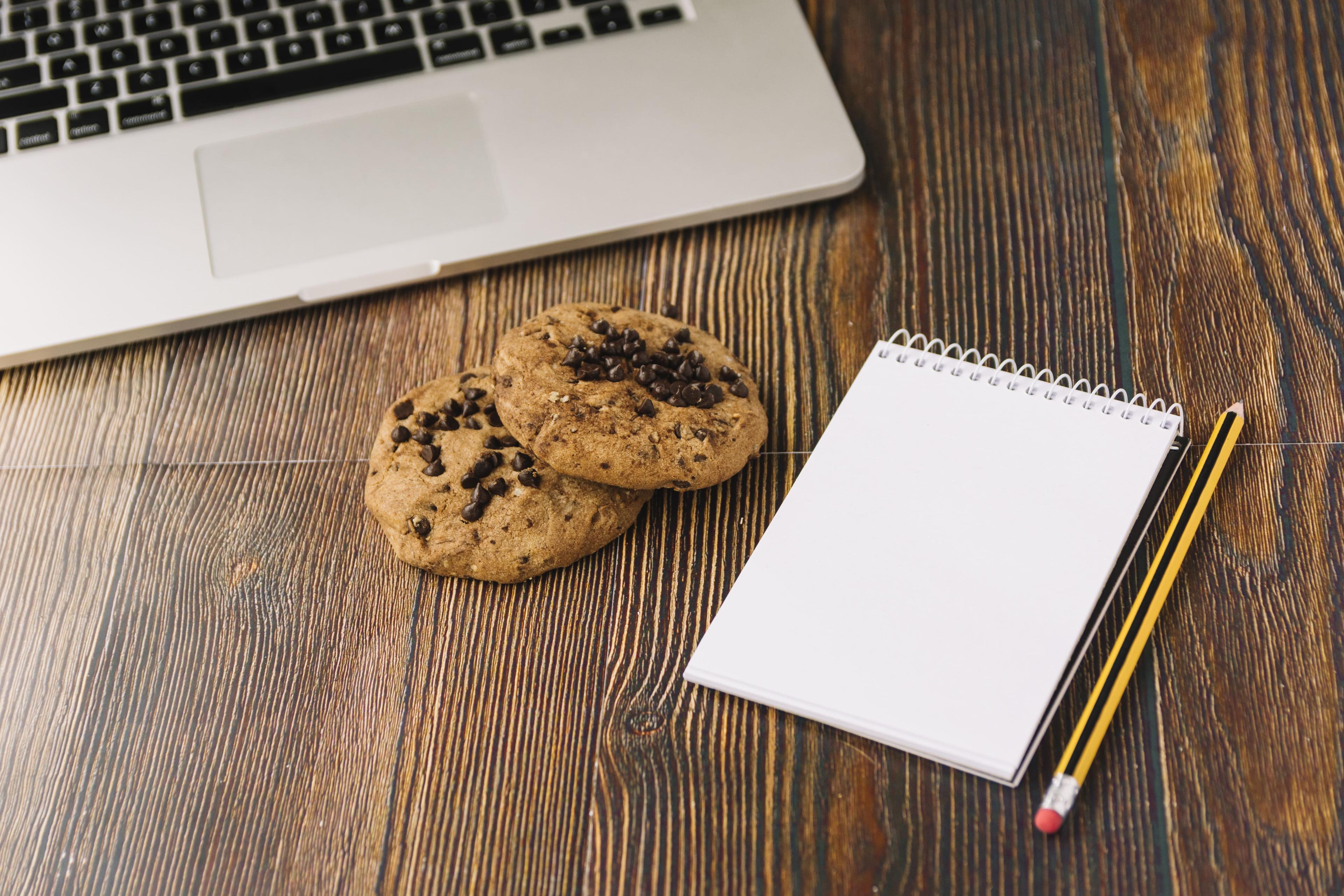 LocalStorage vs. Cookies: A Guide to Browser Storage